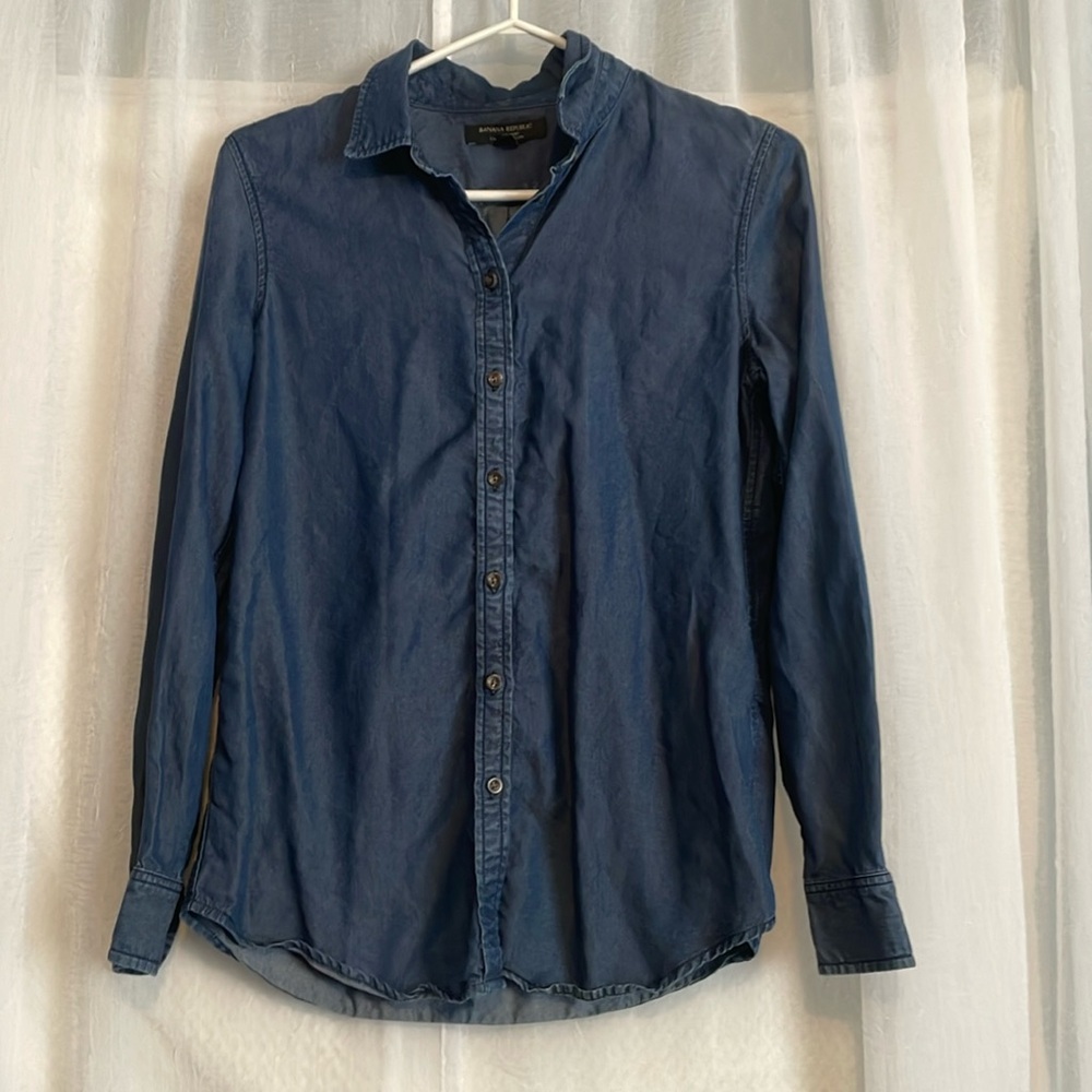 BANANA REPUBLIC WOMENS DILLION Denim Blue Button Down Shirt Size Small